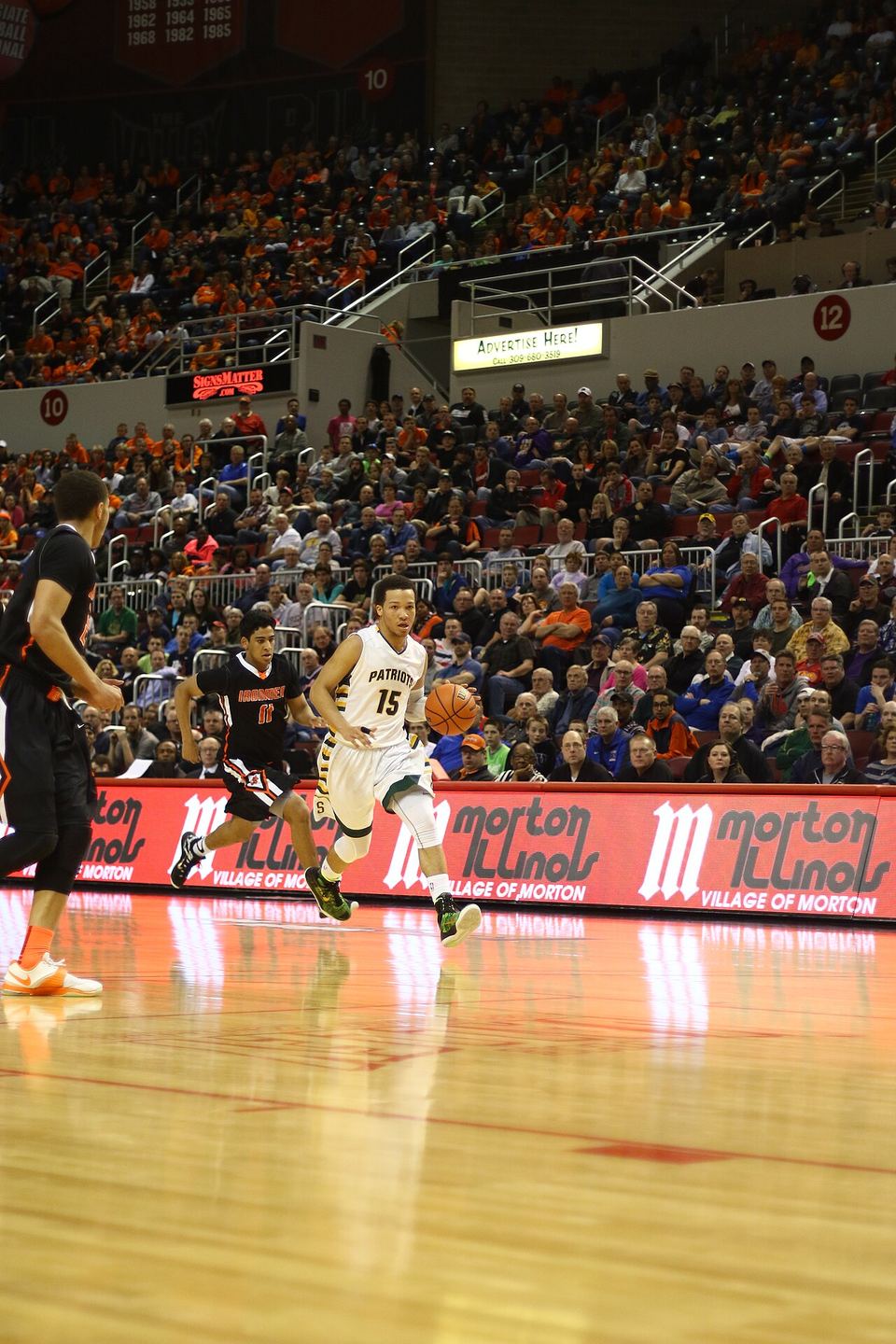 壹号娱乐 · 夜间